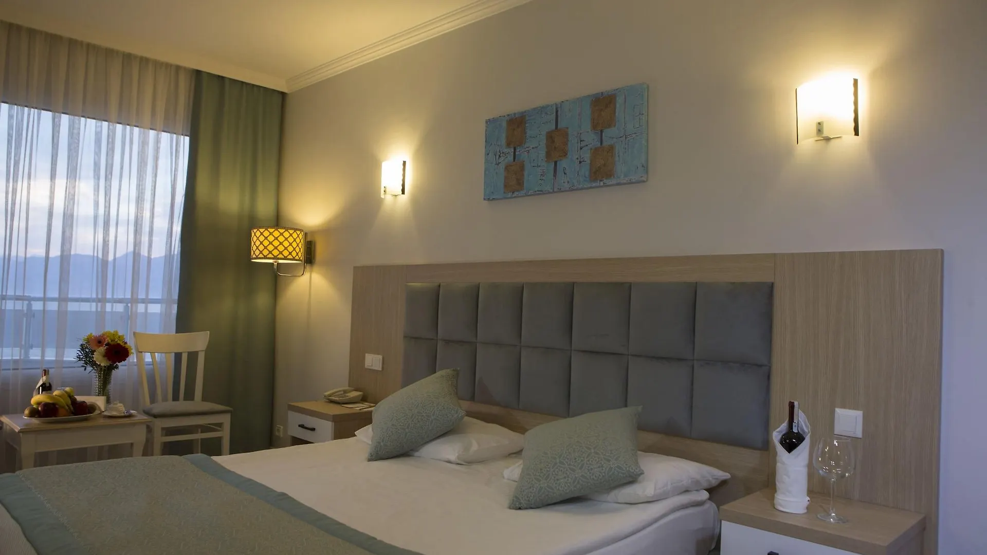 Adonis Hotel Antalya 4*,